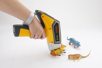 XRF-analysaattori-mittaa-kulututuotteet.jpg